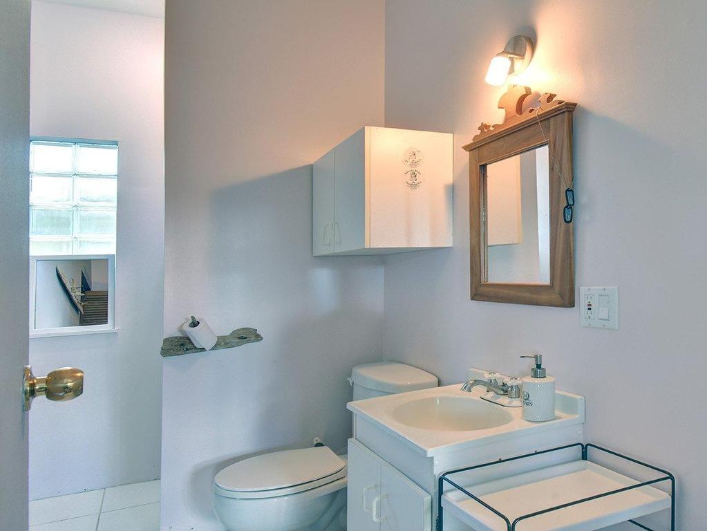 









2147


Ch. du Lac-Quenouille

,
Val-des-Lacs,




QC
J0T2P0

