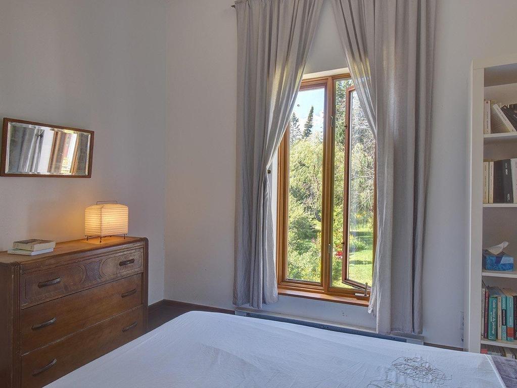 









2147


Ch. du Lac-Quenouille

,
Val-des-Lacs,




QC
J0T2P0

