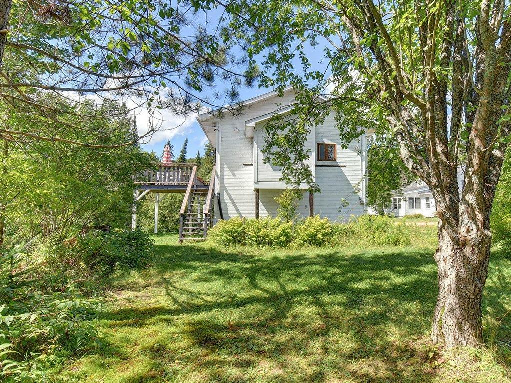 









2147


Ch. du Lac-Quenouille

,
Val-des-Lacs,




QC
J0T2P0

