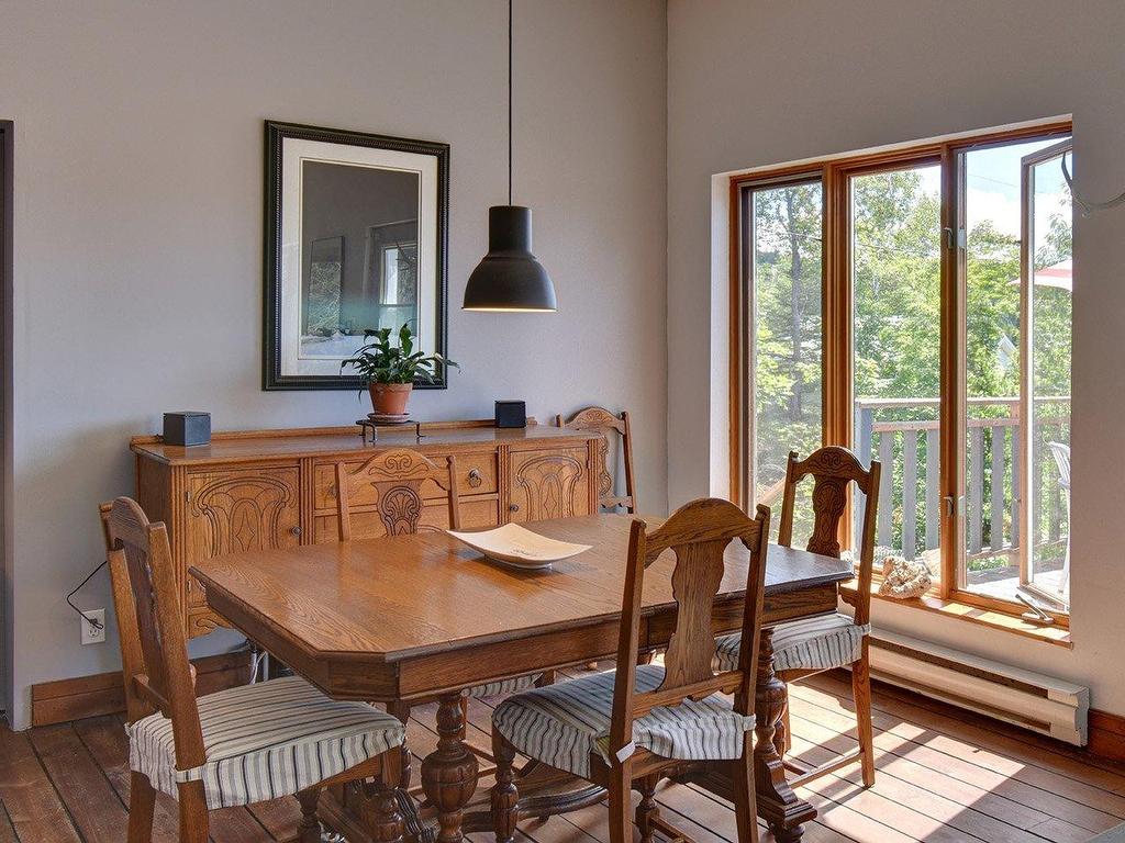 









2147


Ch. du Lac-Quenouille

,
Val-des-Lacs,




QC
J0T2P0

