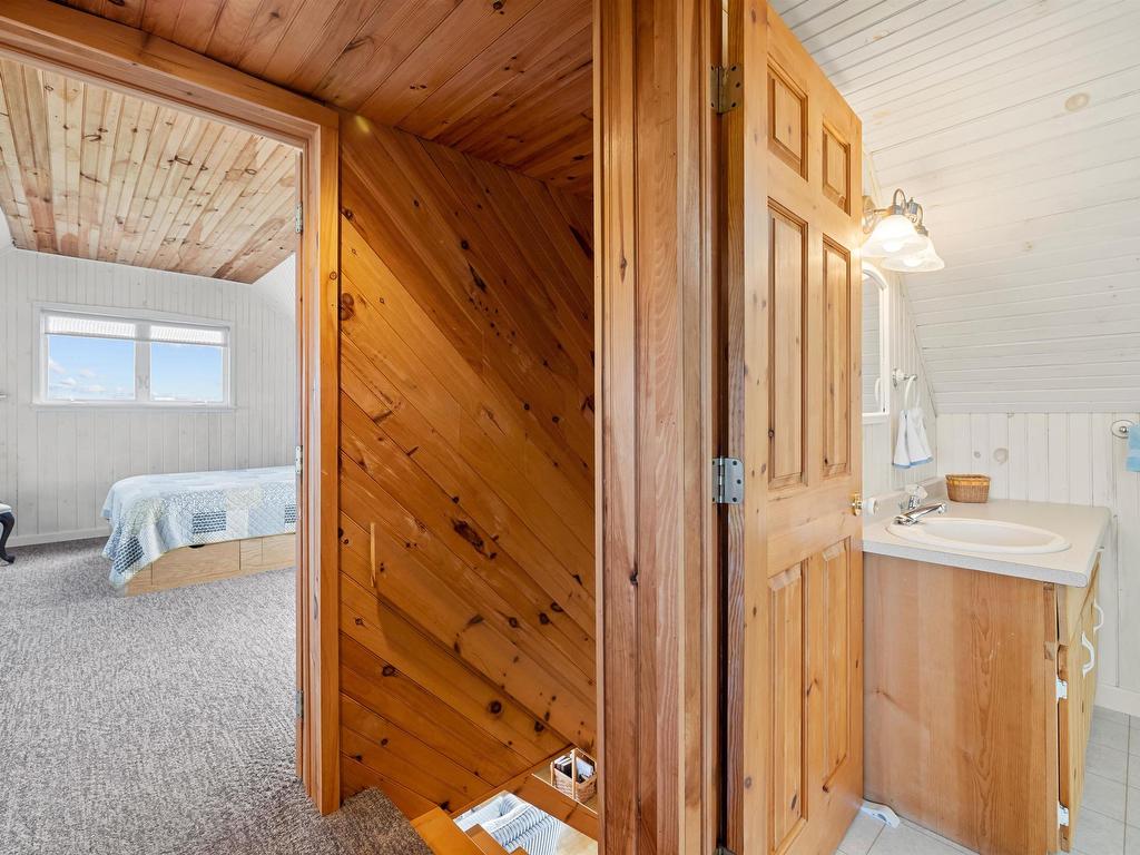 












166 Taylor Road

,
Kensington,







PE
C0B 1M0

