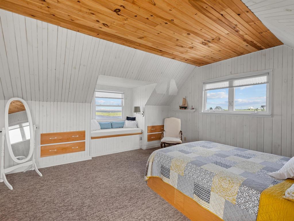 












166 Taylor Road

,
Kensington,







PE
C0B 1M0

