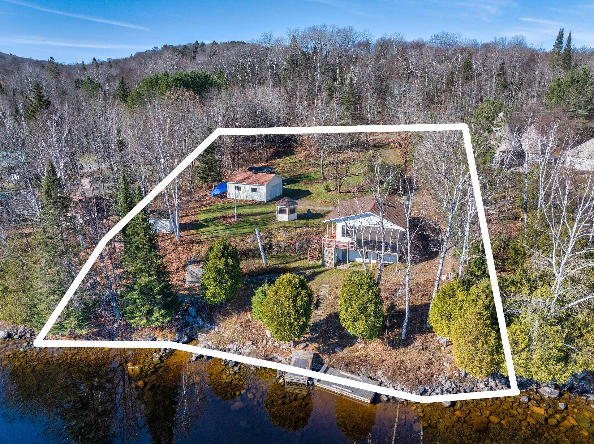 









1588


Ch. du Lac-Chaud

,
La Macaza,




QC
J0T1R0


