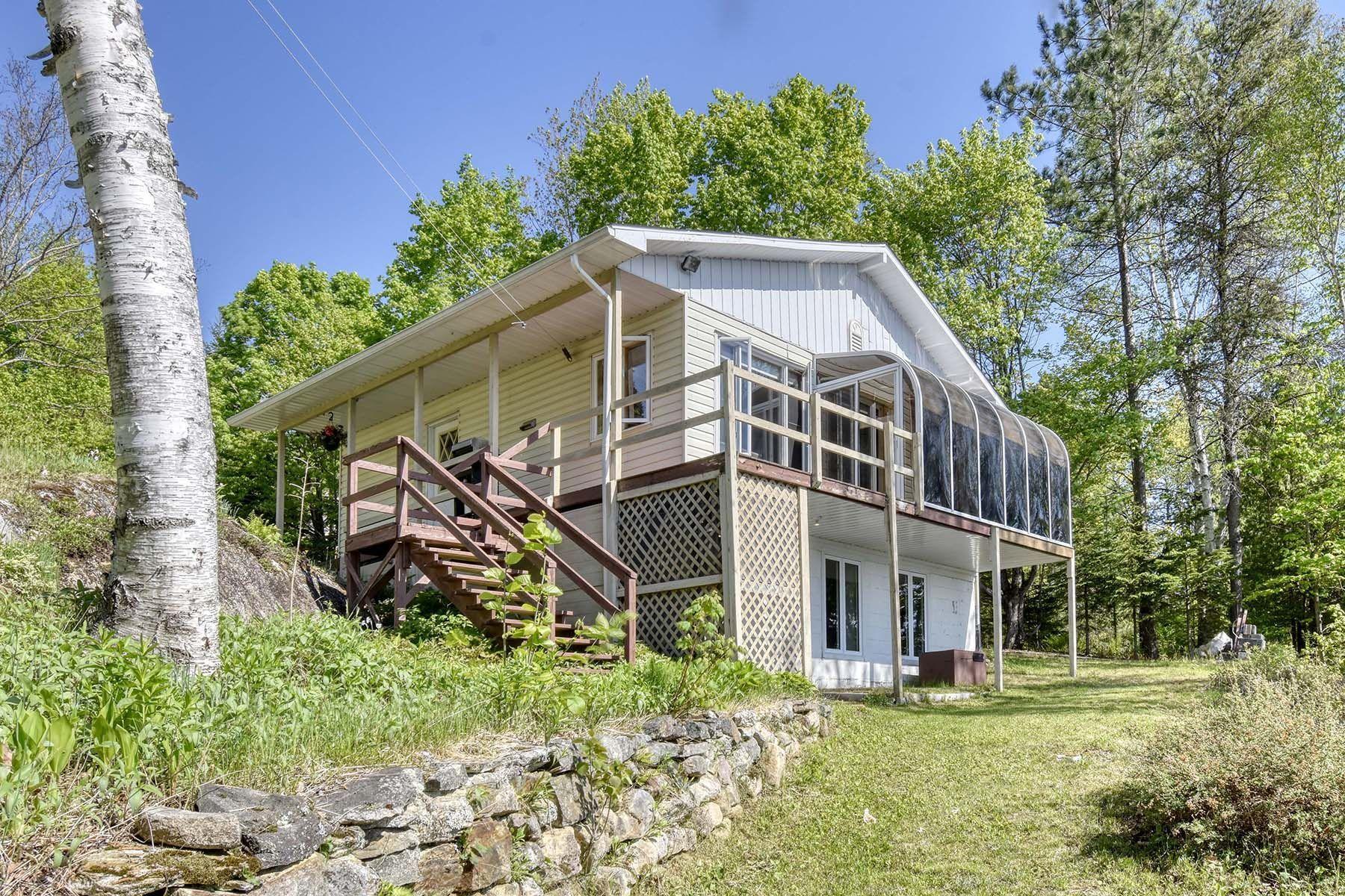 









1588


Ch. du Lac-Chaud

,
La Macaza,




QC
J0T1R0

