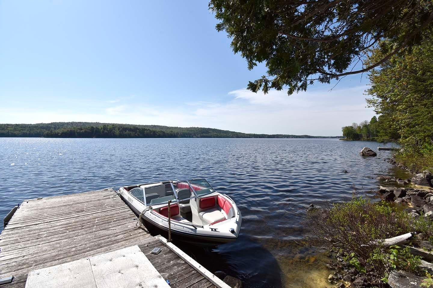 









1588


Ch. du Lac-Chaud

,
La Macaza,




QC
J0T1R0

