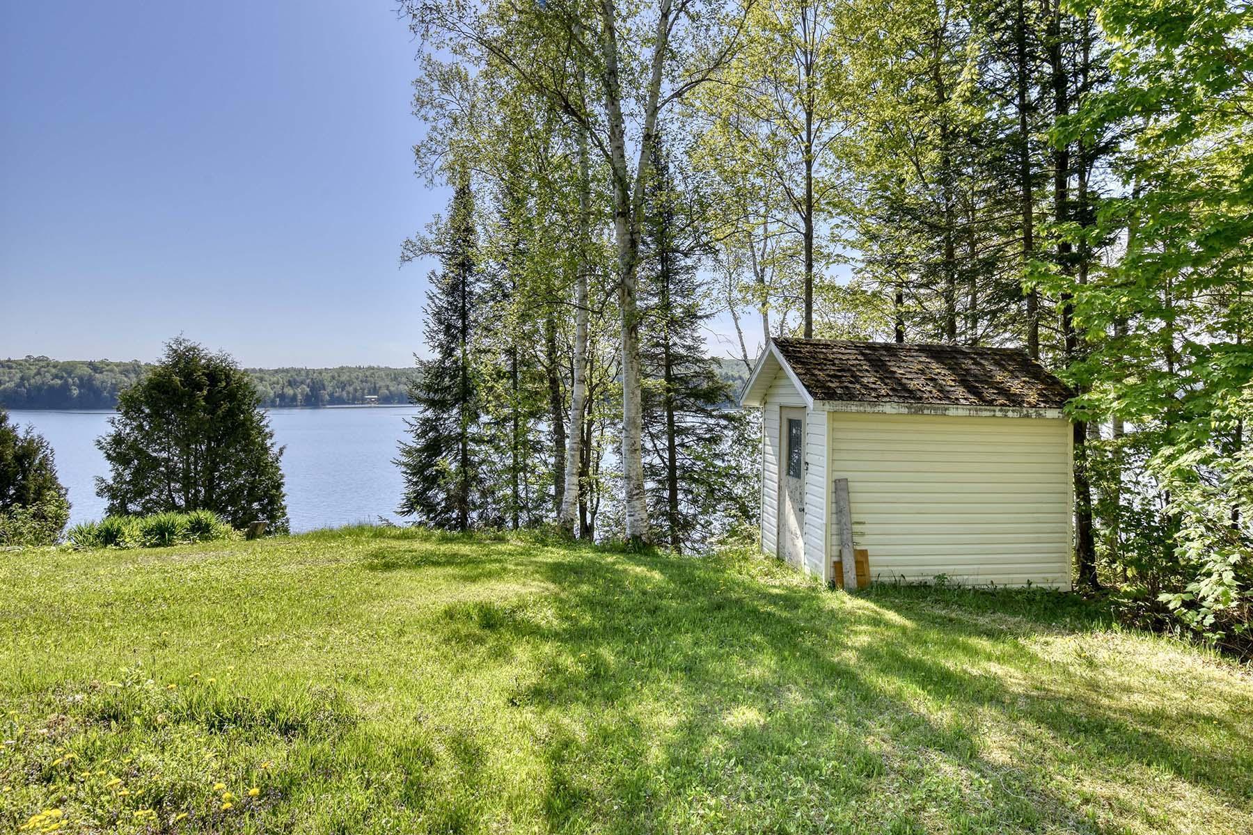









1588


Ch. du Lac-Chaud

,
La Macaza,




QC
J0T1R0

