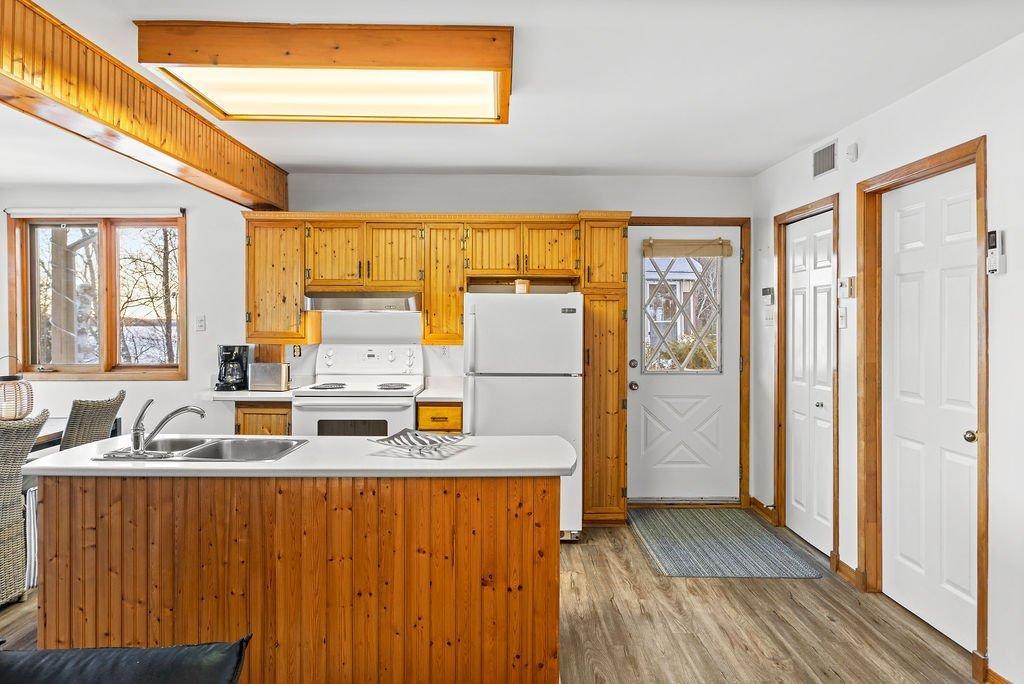 









1588


Ch. du Lac-Chaud

,
La Macaza,




QC
J0T1R0

