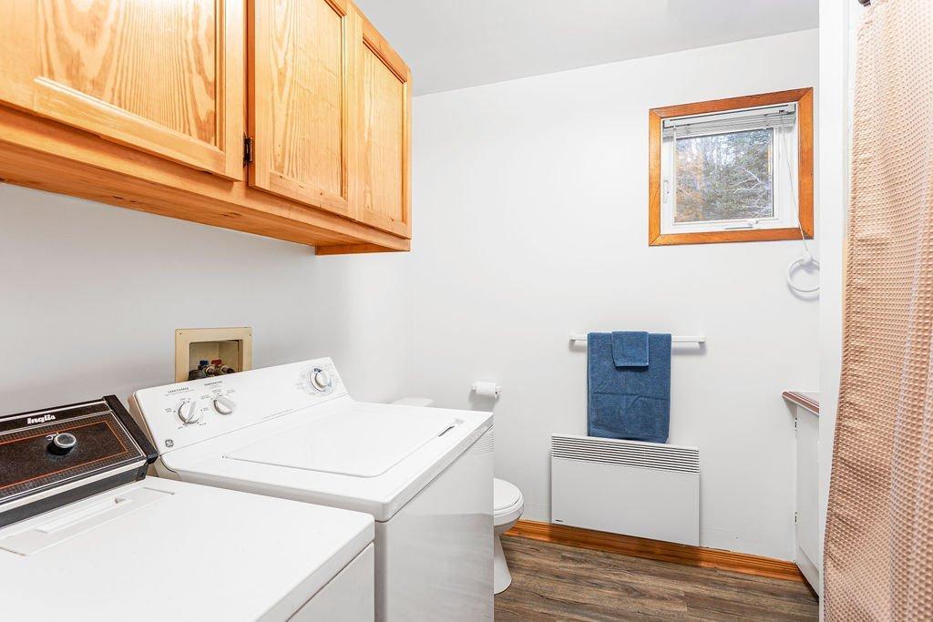 









1588


Ch. du Lac-Chaud

,
La Macaza,




QC
J0T1R0

