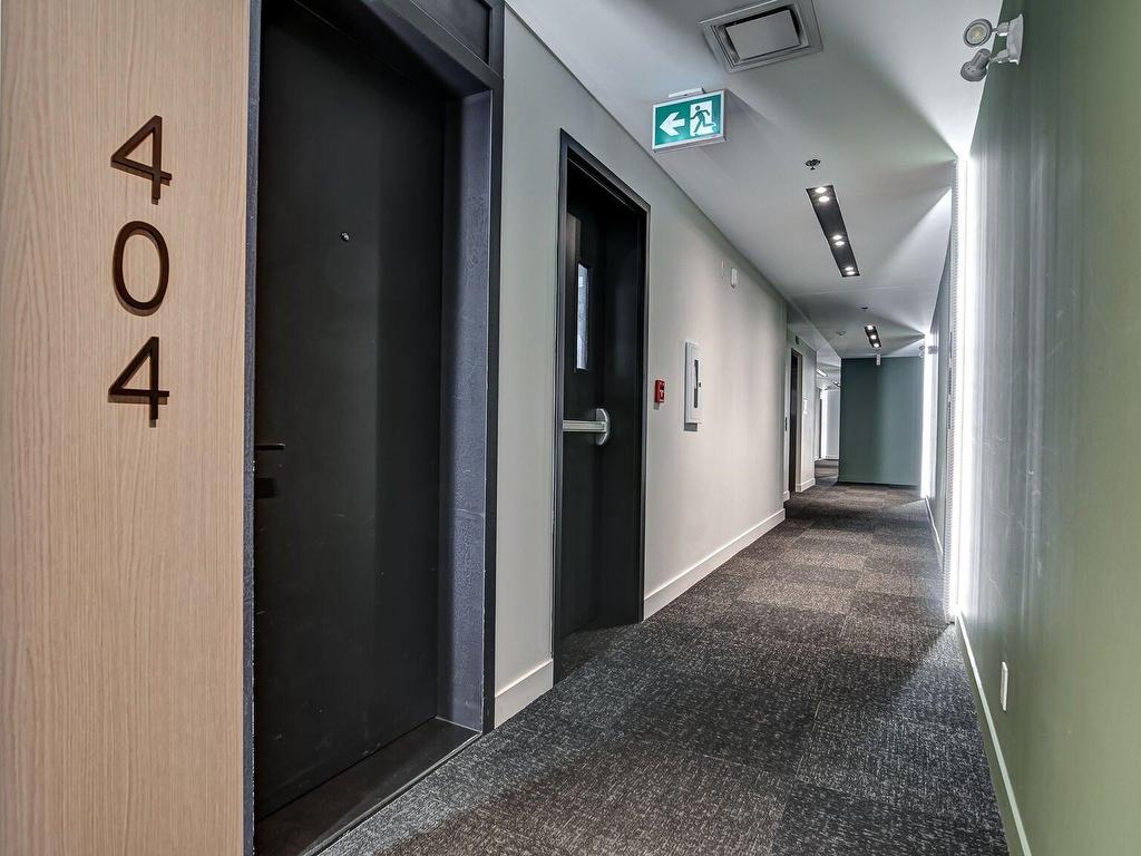 









2300


Rue Wilfrid-Reid

, 404,
Montréal (Saint-Laurent),




QC
H4R0N6

