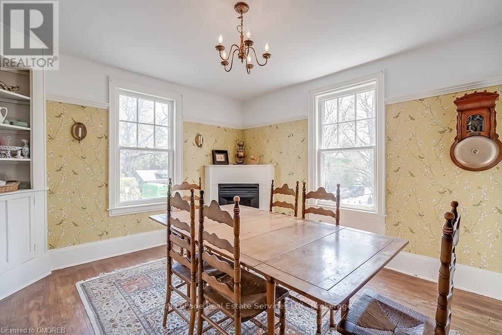 












200 WILLIAM STREET

,
Oakville (OO Old Oakville),




Ontario
L6J1C7

