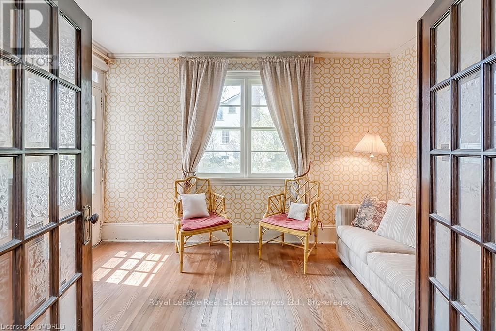 












200 WILLIAM STREET

,
Oakville (OO Old Oakville),




Ontario
L6J1C7

