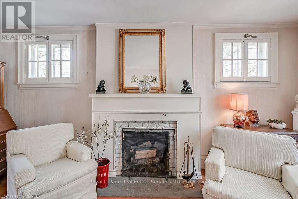 












200 WILLIAM STREET

,
Oakville (OO Old Oakville),




Ontario
L6J1C7

