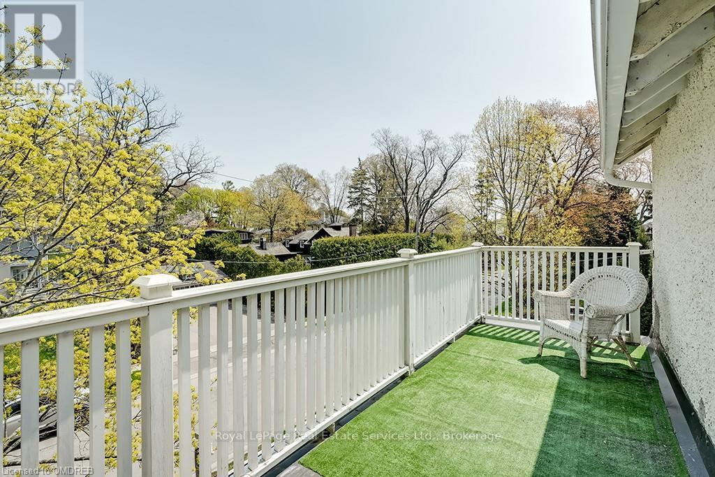 












200 WILLIAM STREET

,
Oakville (OO Old Oakville),




Ontario
L6J1C7

