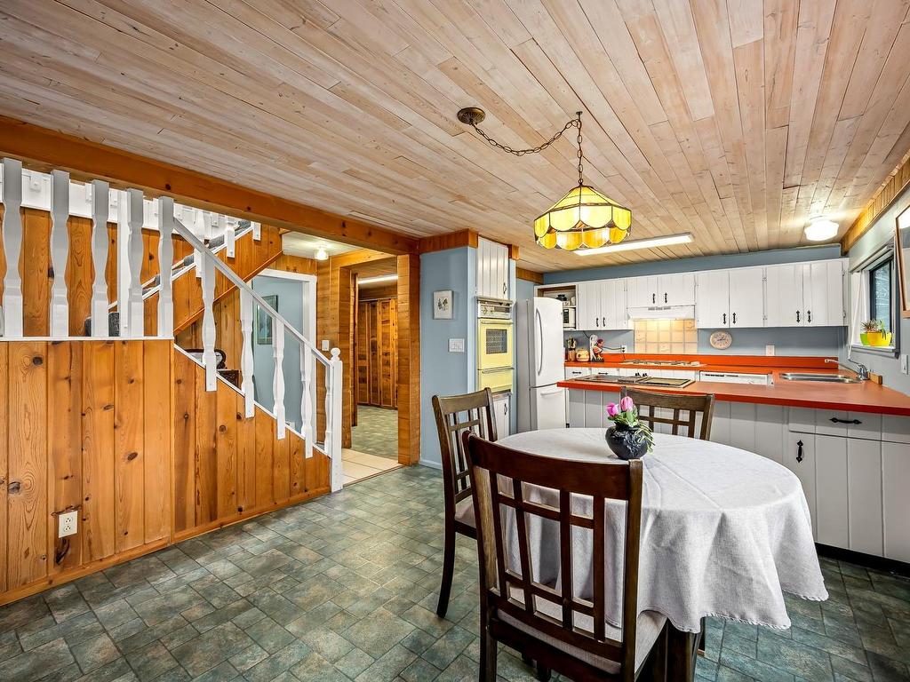 









915


Mount

Rd,
Hornby Island,




BC
V0R 1Z0

