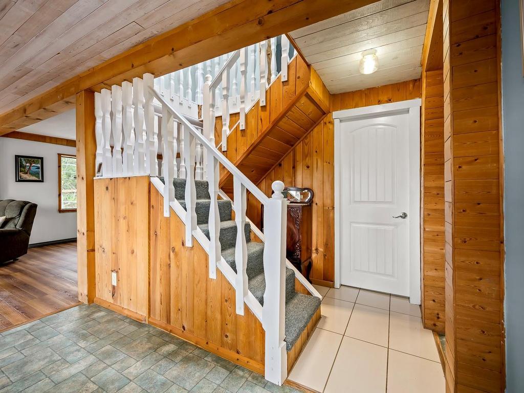 









915


Mount

Rd,
Hornby Island,




BC
V0R 1Z0

