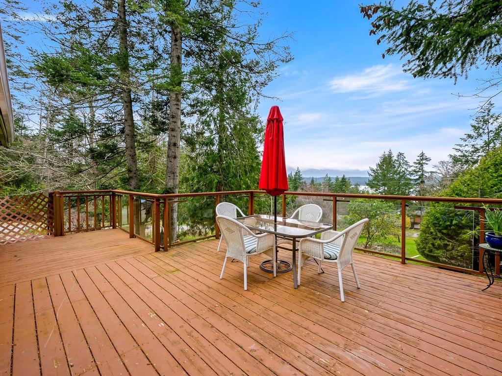 









915


Mount

Rd,
Hornby Island,




BC
V0R 1Z0

