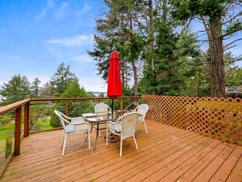 









915


Mount

Rd,
Hornby Island,




BC
V0R 1Z0

