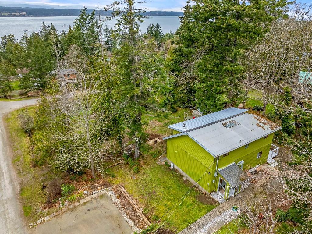 









915


Mount

Rd,
Hornby Island,




BC
V0R 1Z0

