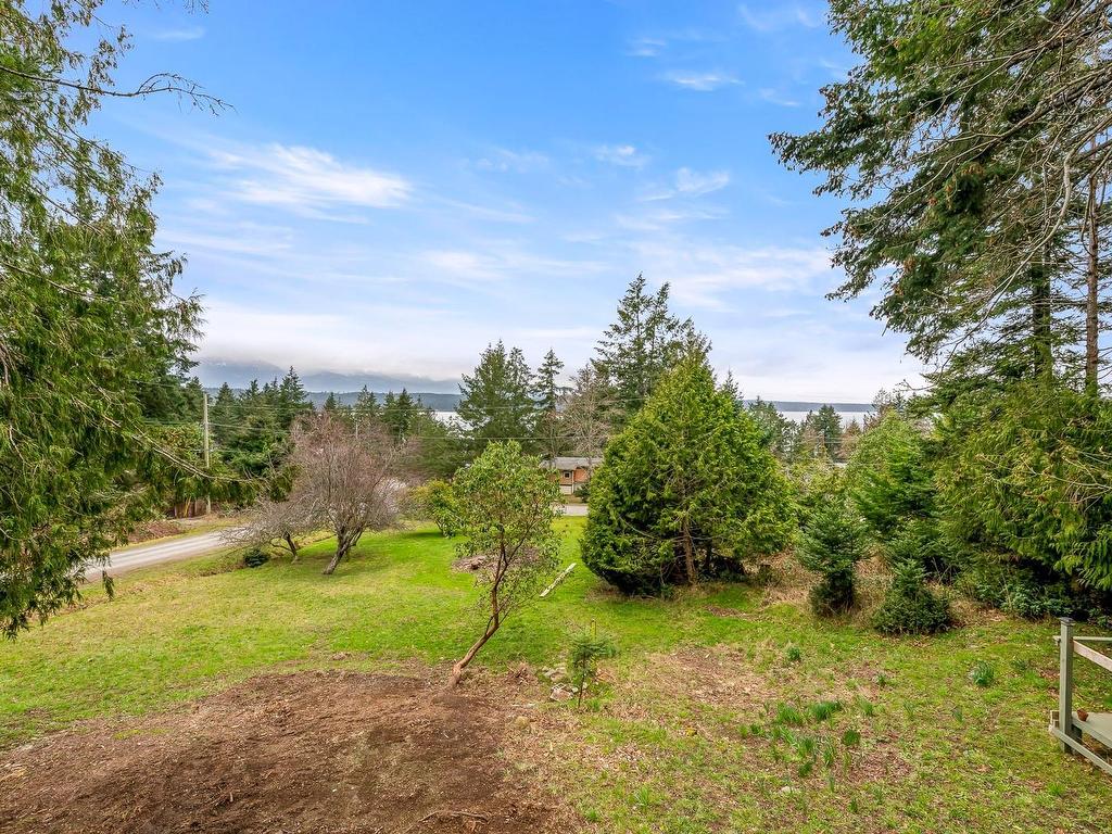 









915


Mount

Rd,
Hornby Island,




BC
V0R 1Z0

