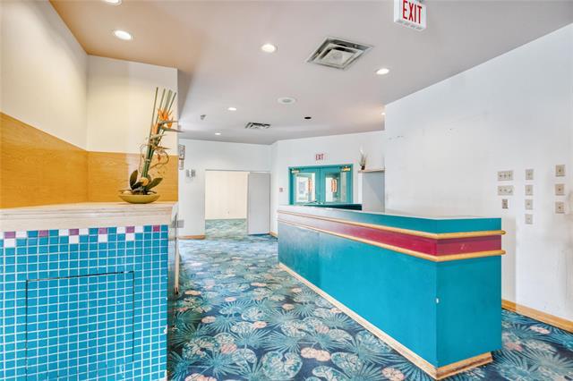 









268


King

ST,
Winnipeg,




MB
R3B 1J5

