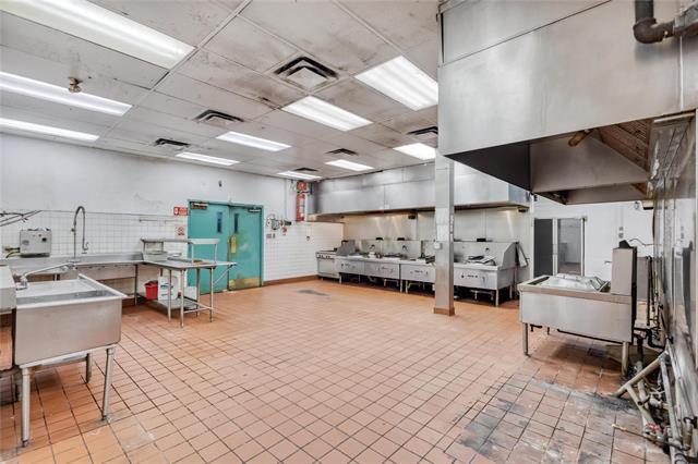 









268


King

ST,
Winnipeg,




MB
R3B 1J5

