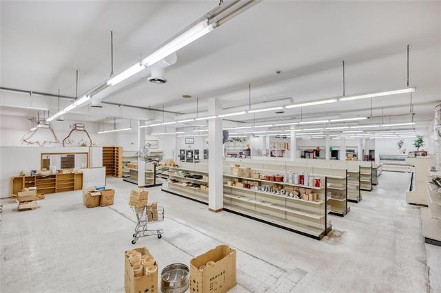 









268


King

ST,
Winnipeg,




MB
R3B 1J5


