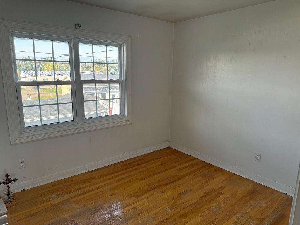 









46


Rue de la Baie-d'Ungava

,
Sept-Îles,




QC
G0G2B0

