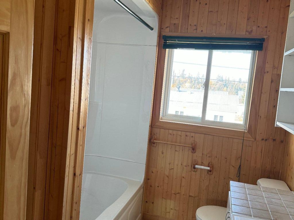 









46


Rue de la Baie-d'Ungava

,
Sept-Îles,




QC
G0G2B0

