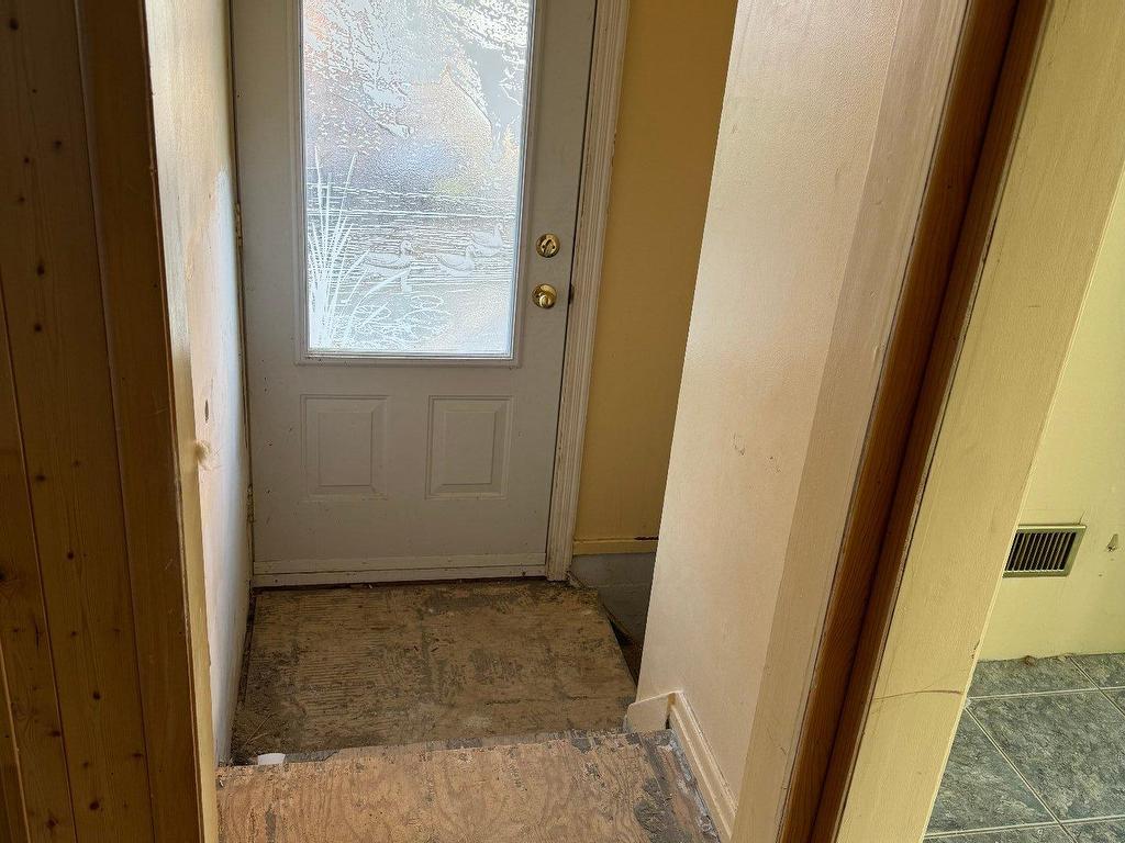 









46


Rue de la Baie-d'Ungava

,
Sept-Îles,




QC
G0G2B0

