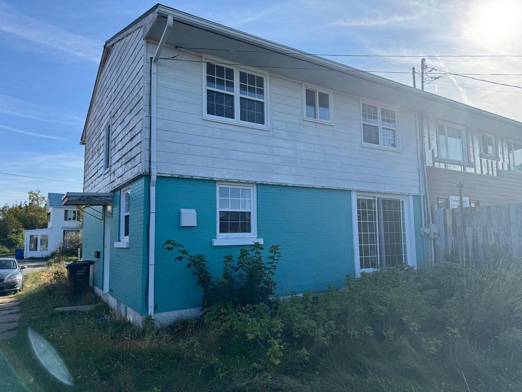 









46


Rue de la Baie-d'Ungava

,
Sept-Îles,




QC
G0G2B0

