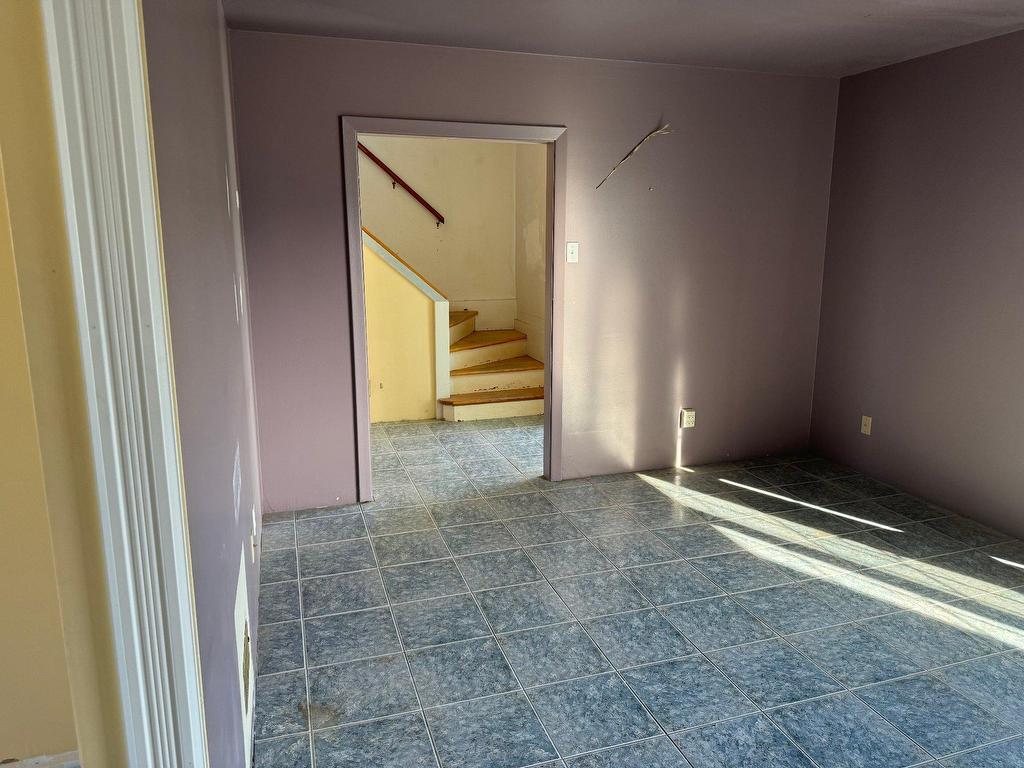









46


Rue de la Baie-d'Ungava

,
Sept-Îles,




QC
G0G2B0

