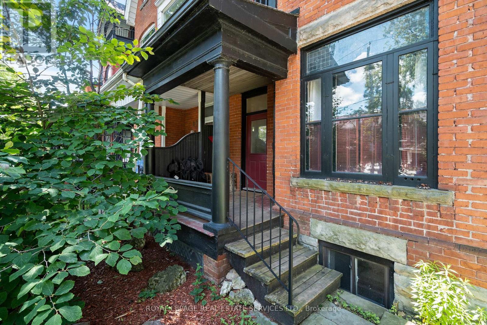 












62 LAKEVIEW AVENUE

,
Toronto,




Ontario
M6J3B3

