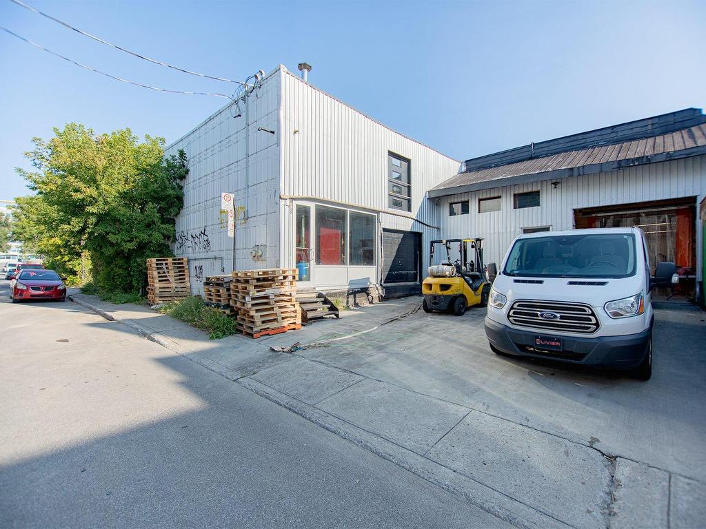 









5425

 - 5447


Rue Chapleau

,
Montréal (Rosemont/La Petite-Patrie),




QC
H2G2E3

