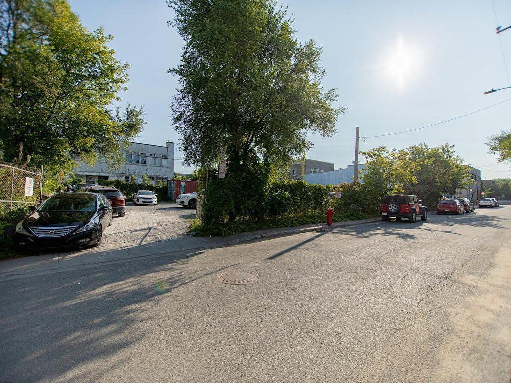 









5425

 - 5447


Rue Chapleau

,
Montréal (Rosemont/La Petite-Patrie),




QC
H2G2E3

