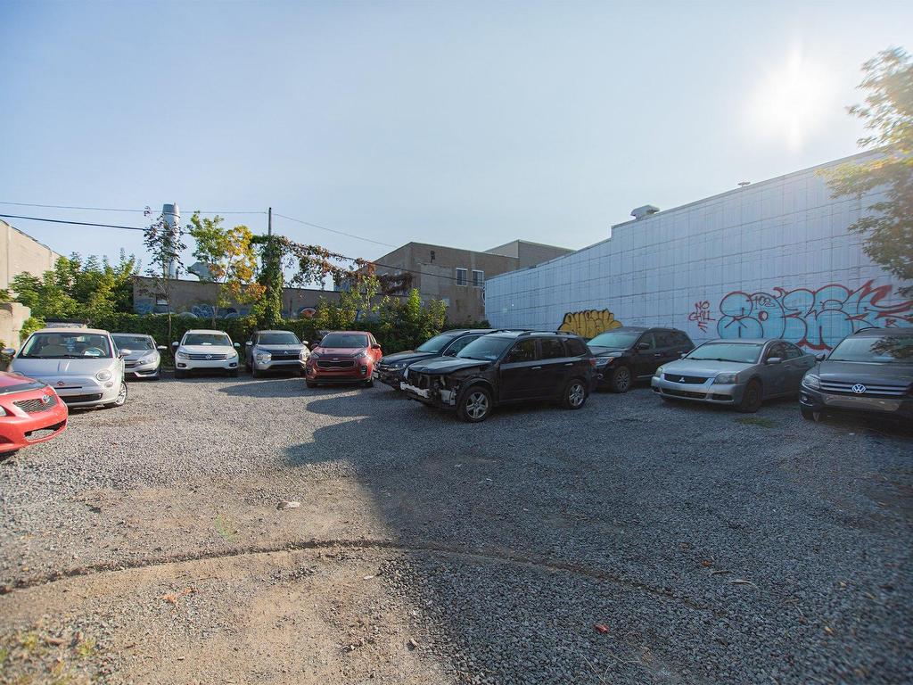 









5425

 - 5447


Rue Chapleau

,
Montréal (Rosemont/La Petite-Patrie),




QC
H2G2E3

