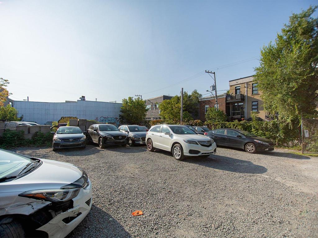 









5425

 - 5447


Rue Chapleau

,
Montréal (Rosemont/La Petite-Patrie),




QC
H2G2E3

