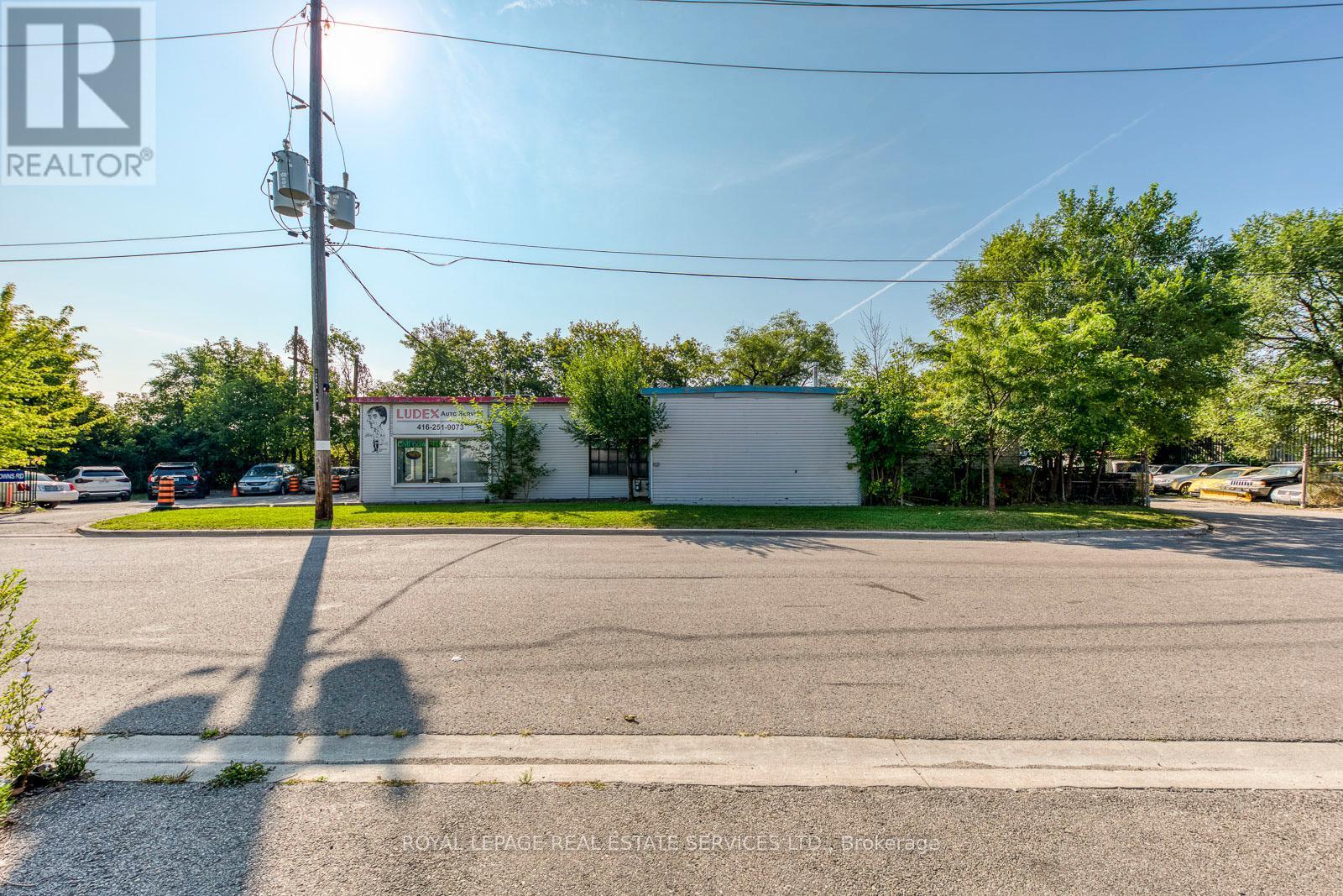 












11 TOWNS ROAD

,
Toronto,




Ontario
M8Z1A2

