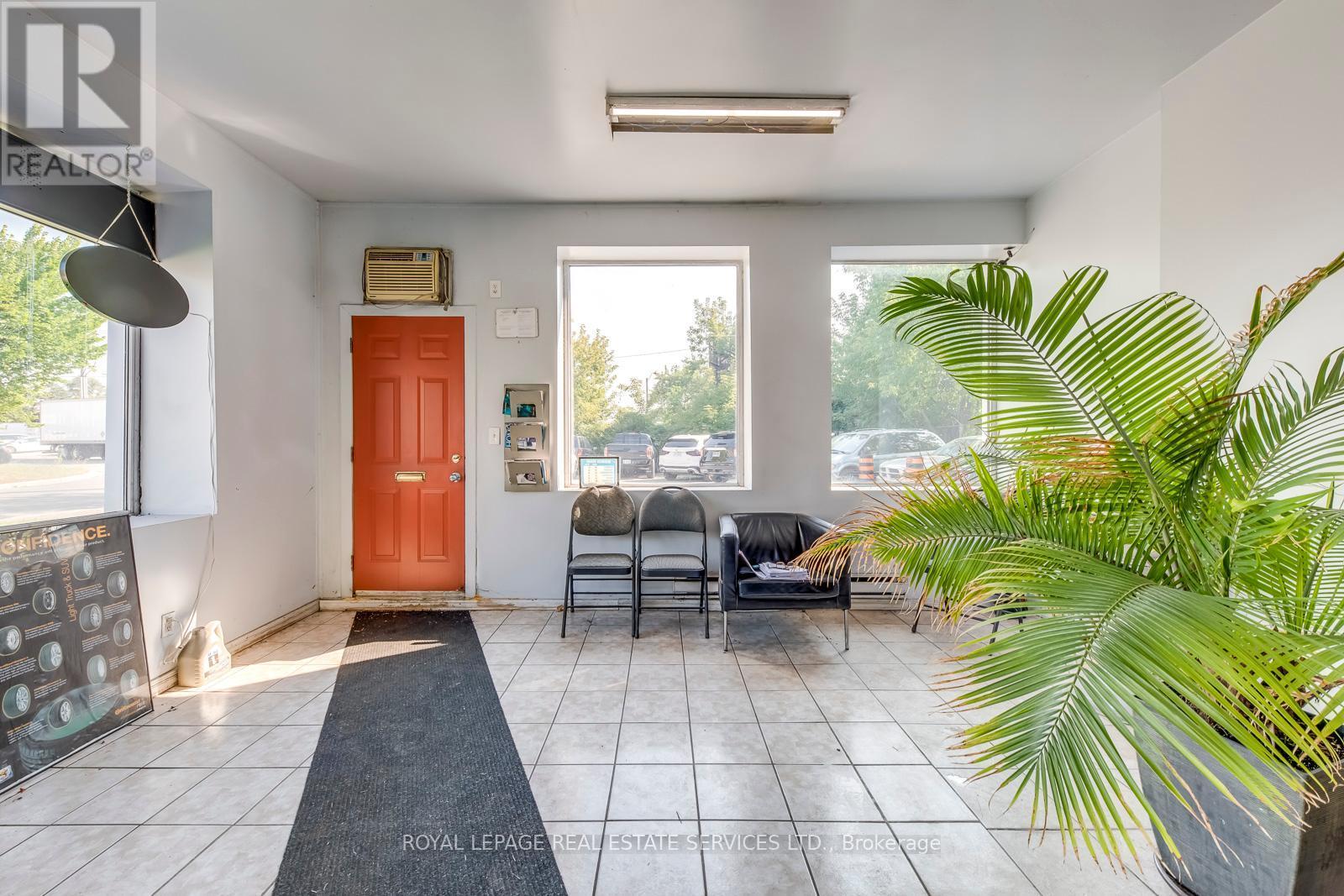 












11 TOWNS ROAD

,
Toronto,




Ontario
M8Z1A2


