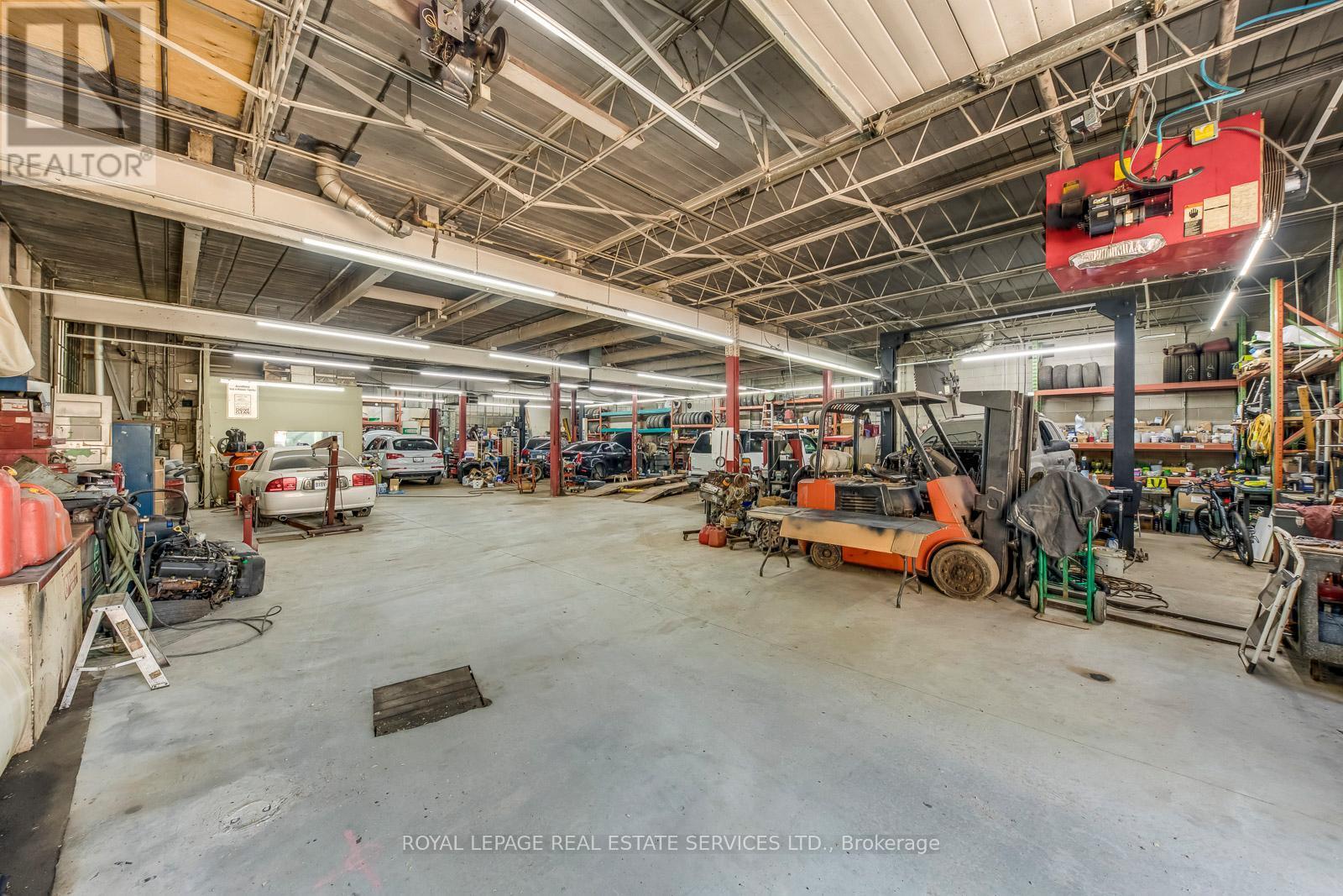 












11 TOWNS ROAD

,
Toronto,




Ontario
M8Z1A2

