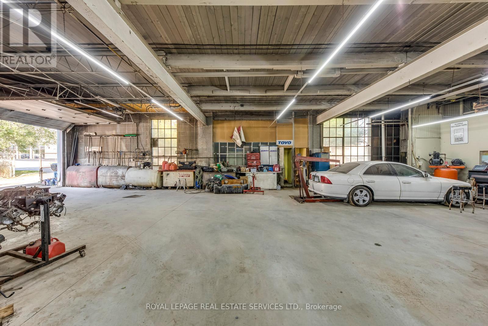 












11 TOWNS ROAD

,
Toronto,




Ontario
M8Z1A2

