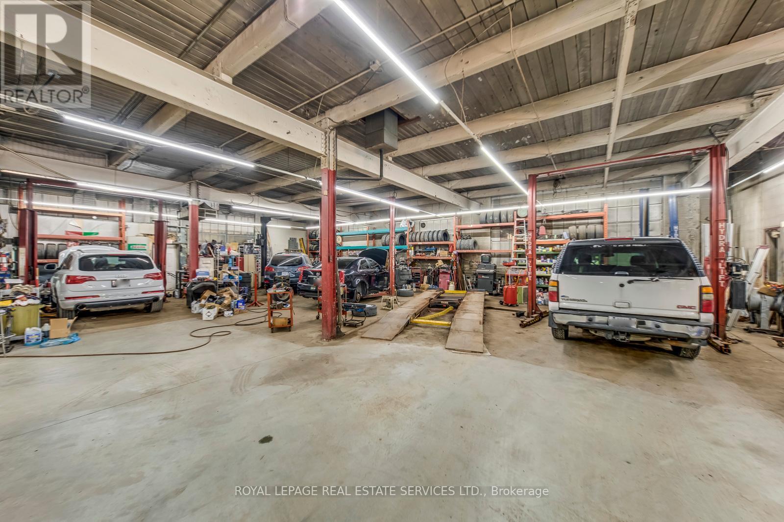 












11 TOWNS ROAD

,
Toronto,




Ontario
M8Z1A2

