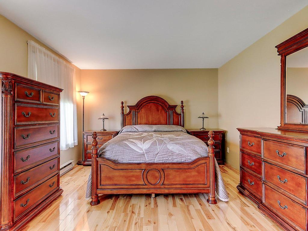 









158


Rue Chalifoux

,
Saint-Jean-sur-Richelieu,




QC
J2Y1G5


