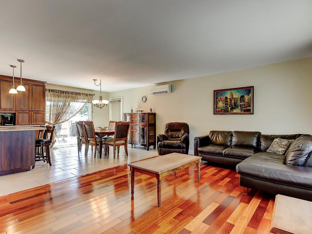 









158


Rue Chalifoux

,
Saint-Jean-sur-Richelieu,




QC
J2Y1G5

