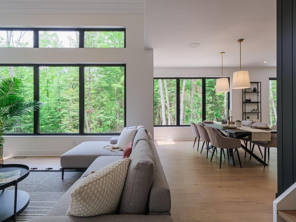 









3205


Rue du Chinook

,
Sainte-Adèle,




QC
J8B0L3

