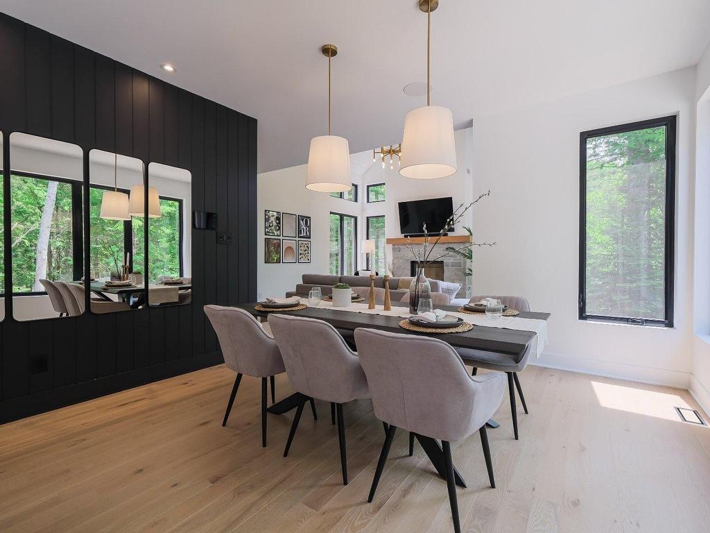 









3205


Rue du Chinook

,
Sainte-Adèle,




QC
J8B0L3

