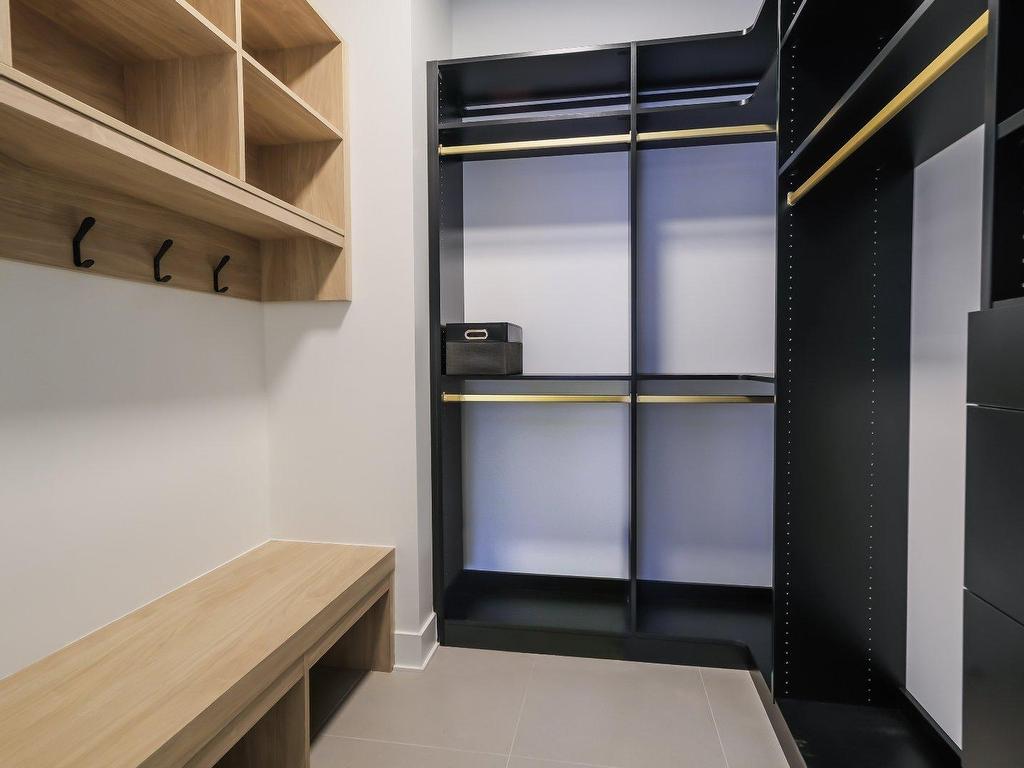 









3205


Rue du Chinook

,
Sainte-Adèle,




QC
J8B0L3

