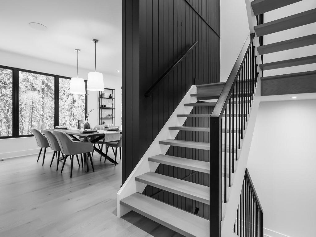 









3205


Rue du Chinook

,
Sainte-Adèle,




QC
J8B0L3

