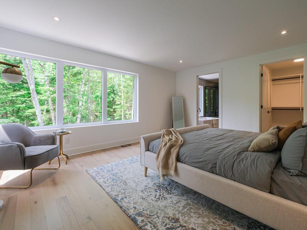 









3205


Rue du Chinook

,
Sainte-Adèle,




QC
J8B0L3


