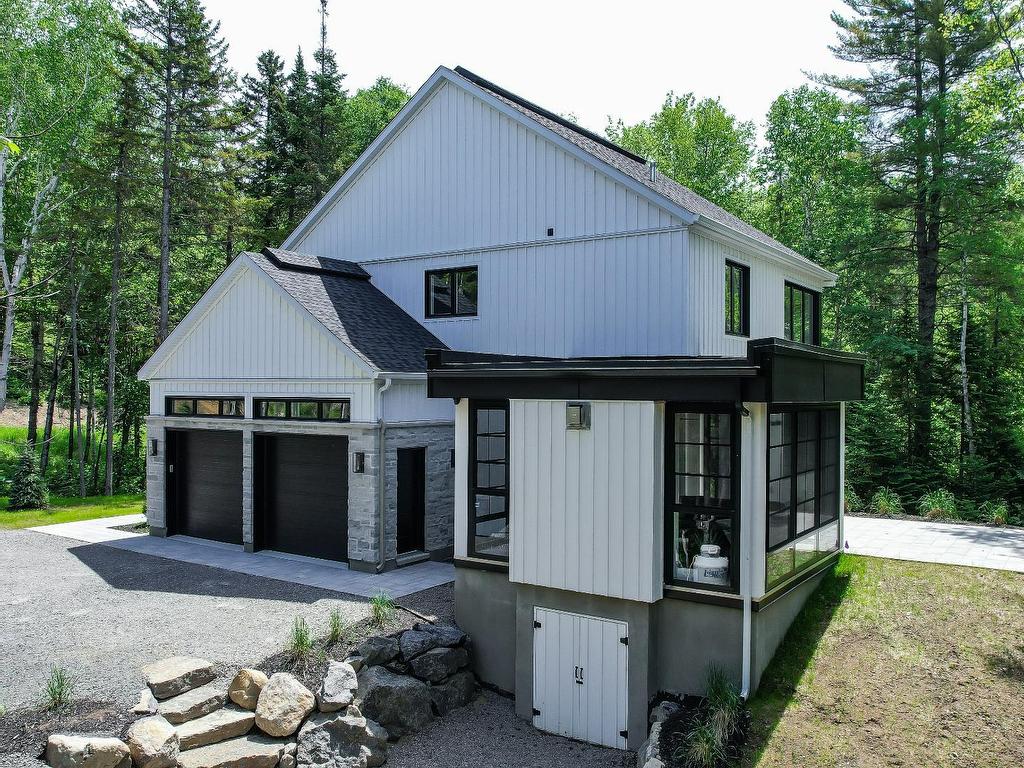 









3205


Rue du Chinook

,
Sainte-Adèle,




QC
J8B0L3

