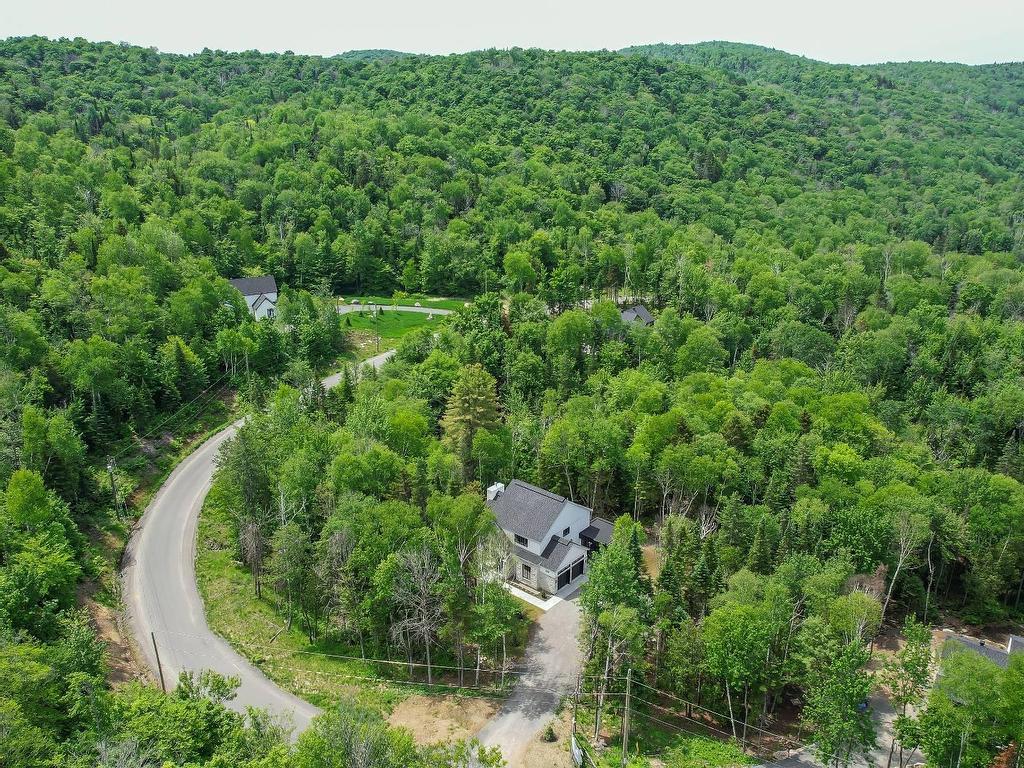 









3205


Rue du Chinook

,
Sainte-Adèle,




QC
J8B0L3

